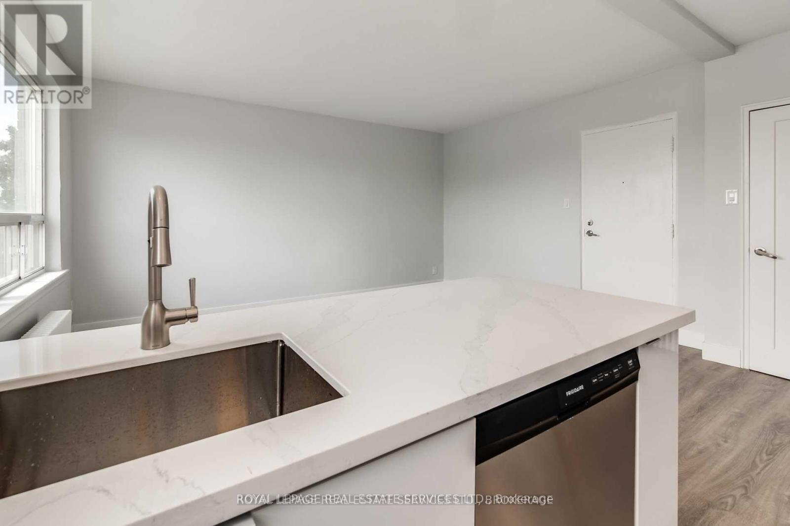 308 - 2908 St Clair Avenue E, Toronto (O'connor-Parkview), Ontario  M4B 1N7 - Photo 16 - E13521958