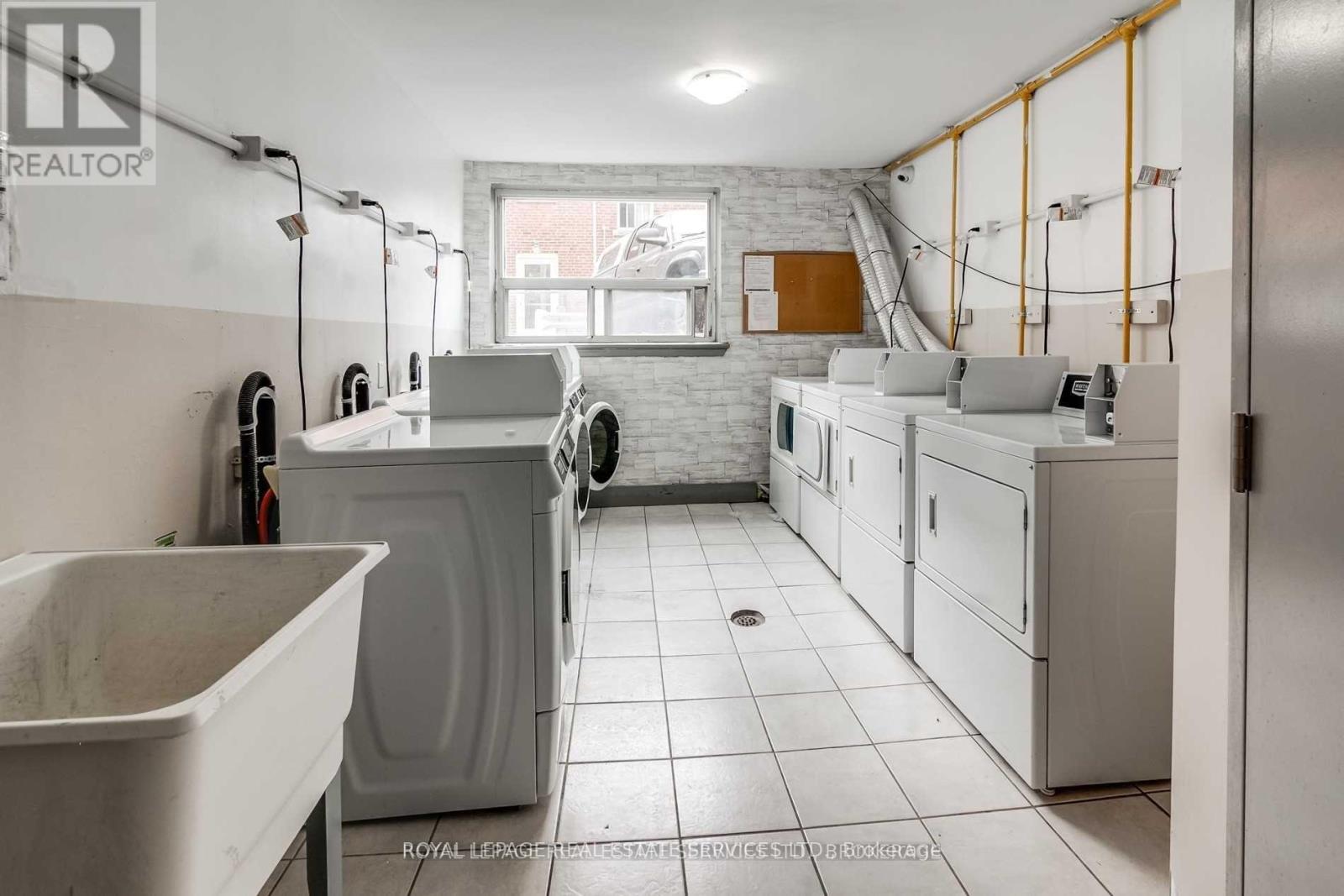308 - 2908 St Clair Avenue E, Toronto (O'connor-Parkview), Ontario  M4B 1N7 - Photo 27 - E13521958