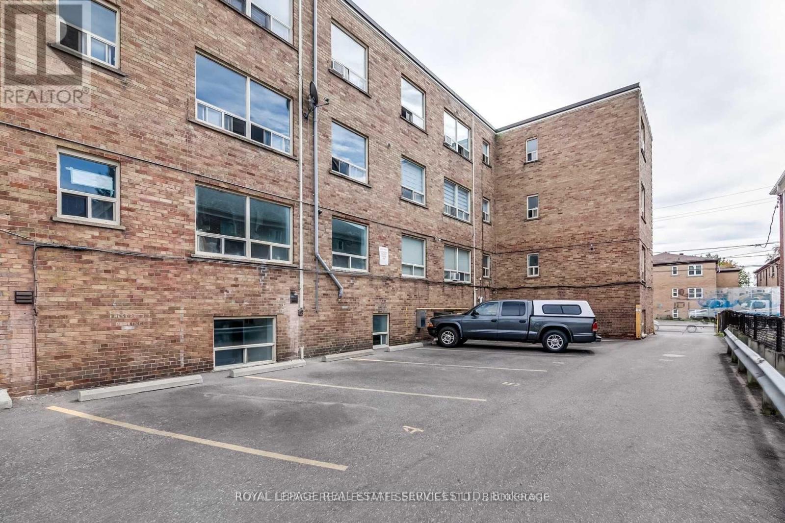 308 - 2908 St Clair Avenue E, Toronto (O'connor-Parkview), Ontario  M4B 1N7 - Photo 32 - E13521958