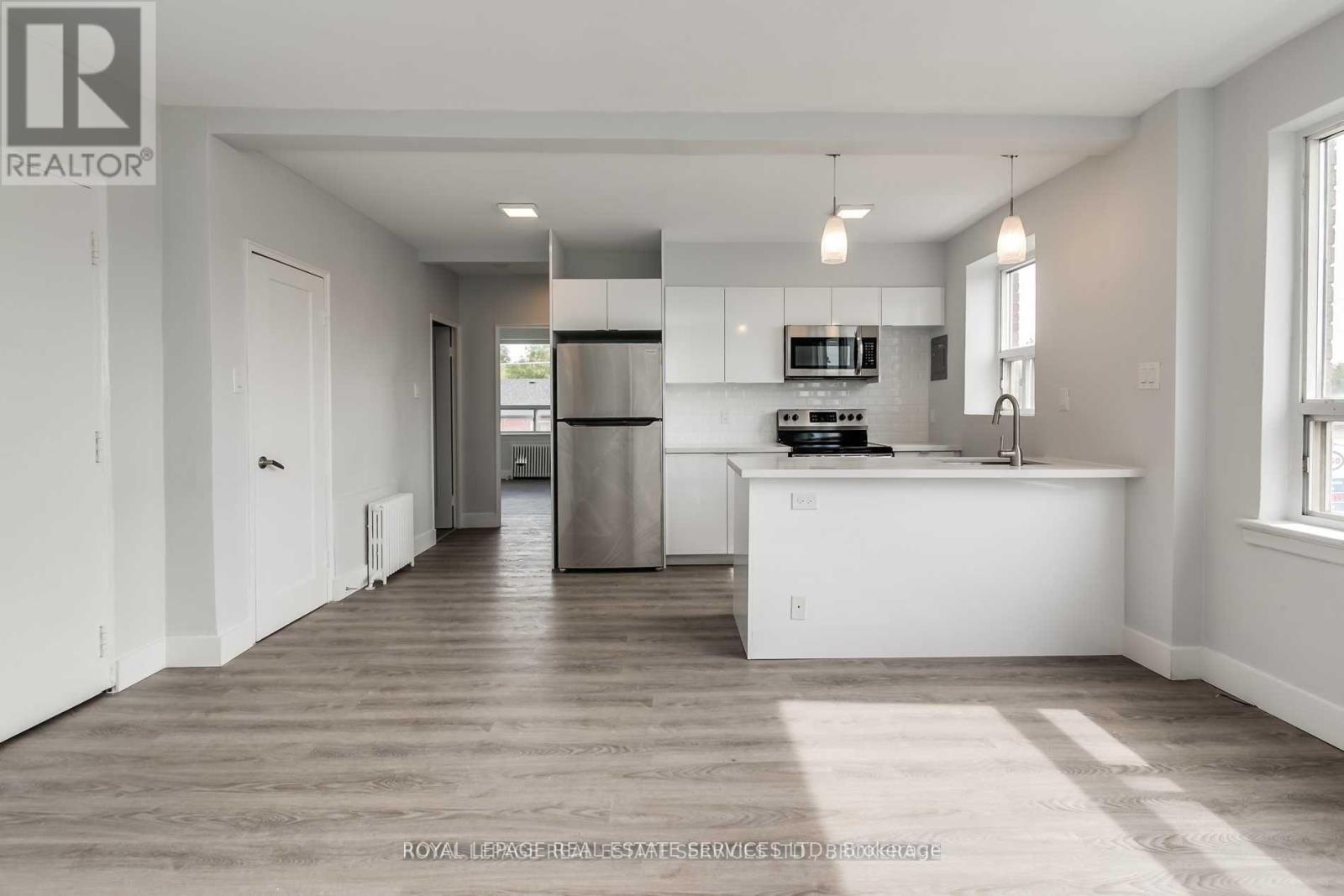 308 - 2908 St Clair Avenue E, Toronto (O'connor-Parkview), Ontario  M4B 1N7 - Photo 7 - E13521958