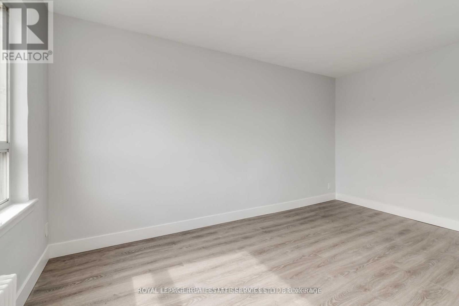 308 - 2908 St Clair Avenue E, Toronto (O'connor-Parkview), Ontario  M4B 1N7 - Photo 9 - E13521958