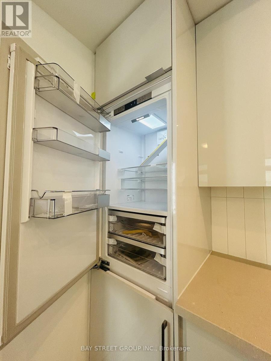 1018 - 10 Abeja Street, Vaughan, Ontario  L4K 0R4 - Photo 11 - N13521952