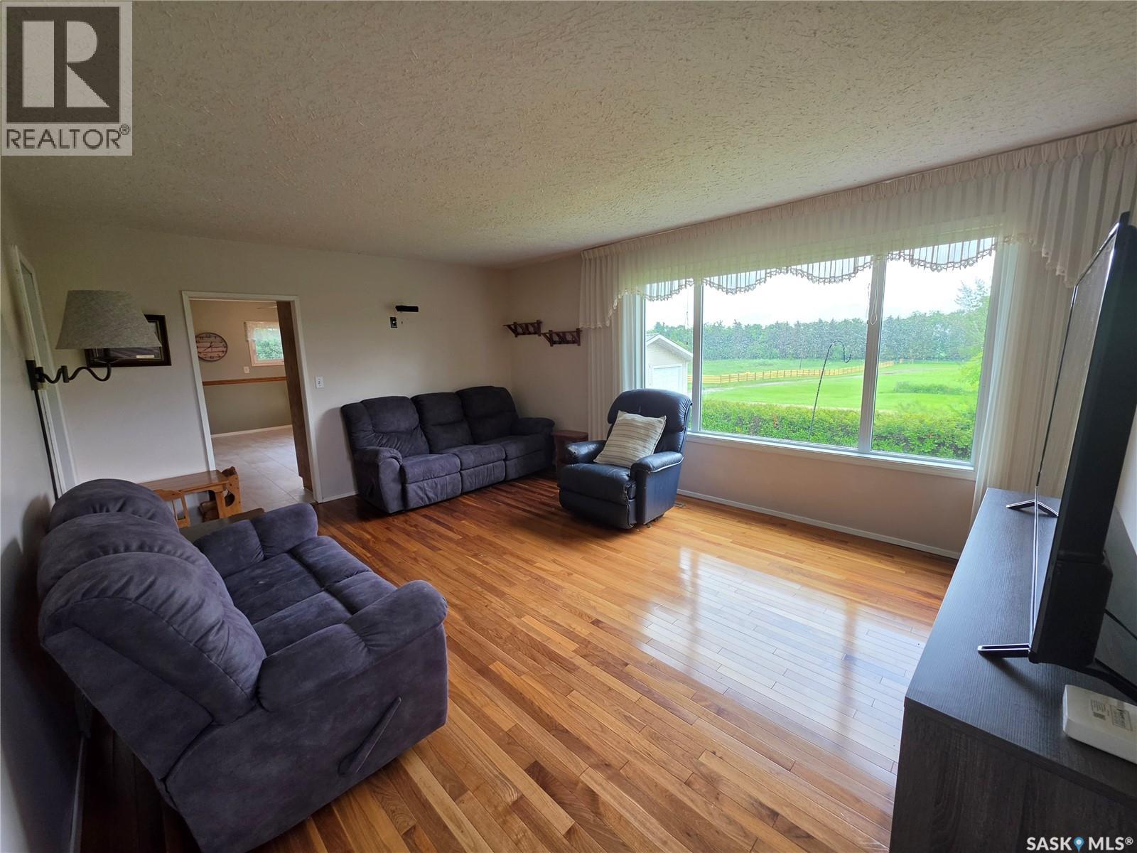 Peiffer Acreage, Hillsdale Rm No. 440, Saskatchewan  S0M 1M0 - Photo 11 - SK041434