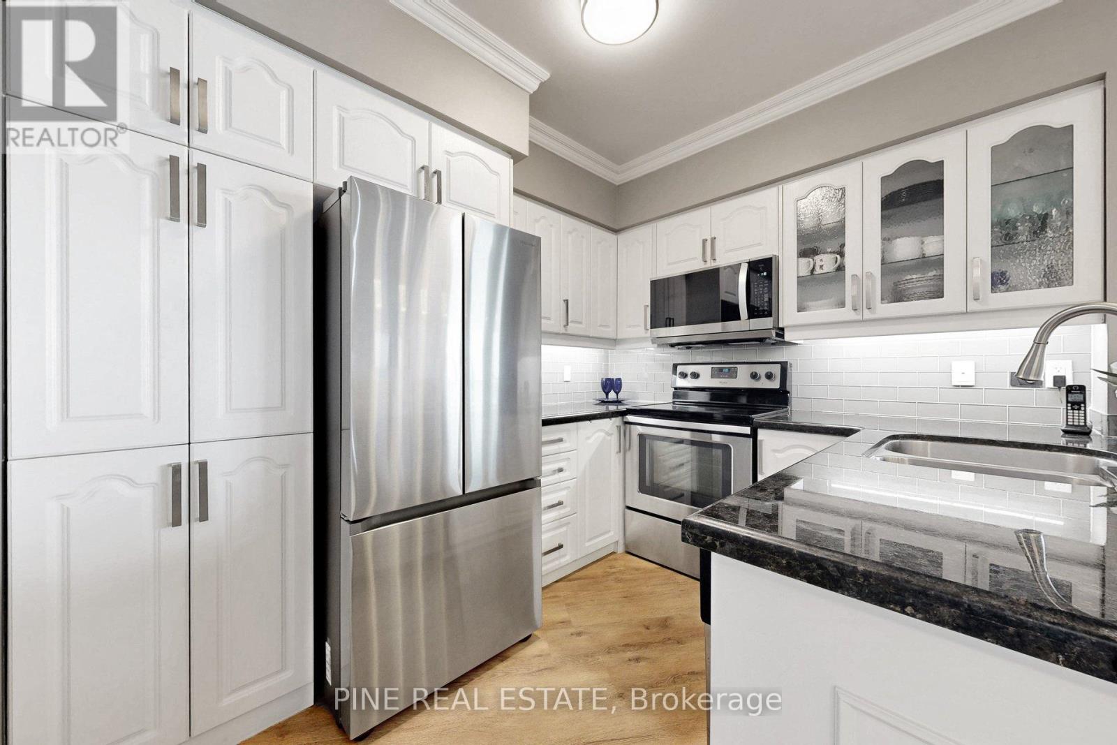 1807 - 2230 Lake Shore Boulevard W, Toronto, Ontario  M8V 0B2 - Photo 10 - W13521934