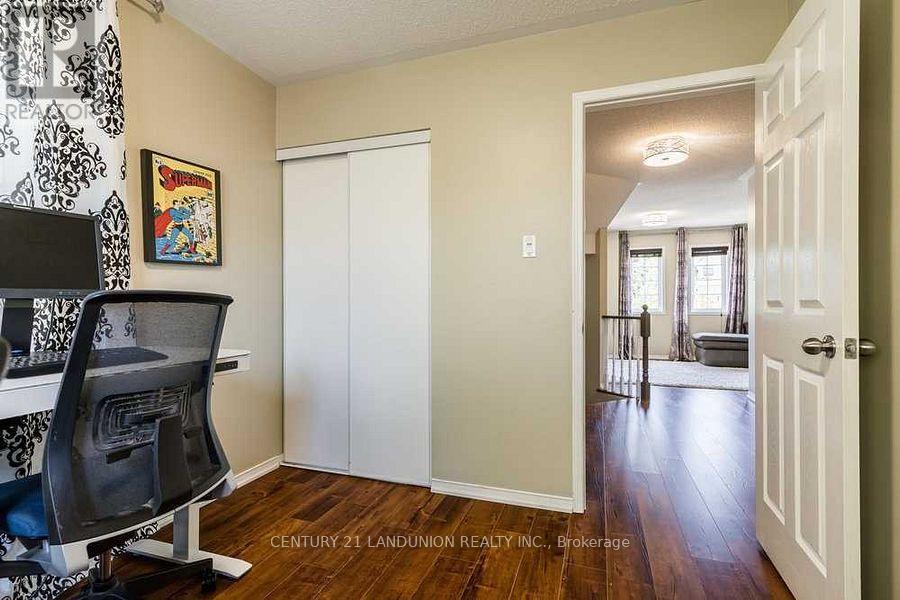 117 Gatwick Drive, Oakville, Ontario  L6H 6V2 - Photo 8 - W13521968