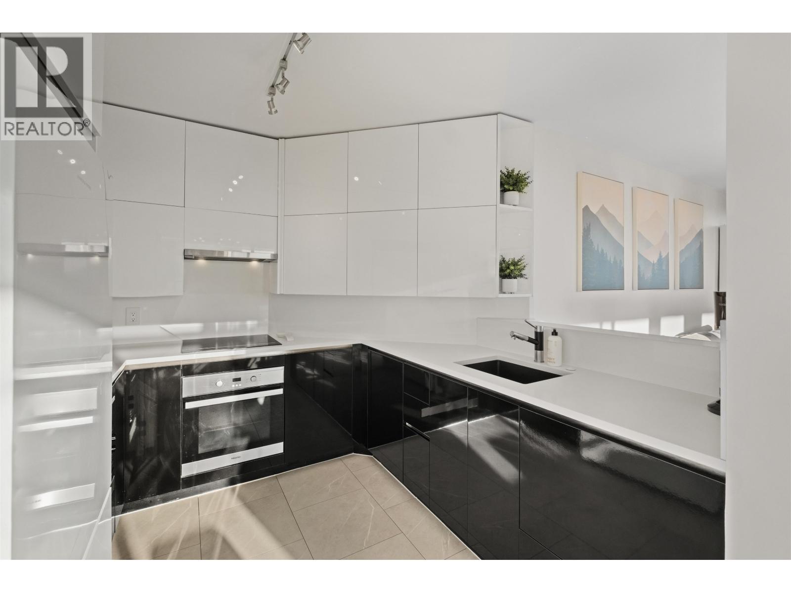 603 408 Lonsdale Avenue, North Vancouver, British Columbia  V7M 2G5 - Photo 15 - R3141448