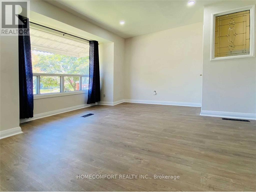 2 Mendip Crescent, Toronto, Ontario  M1P 1Y4 - Photo 3 - E13521992