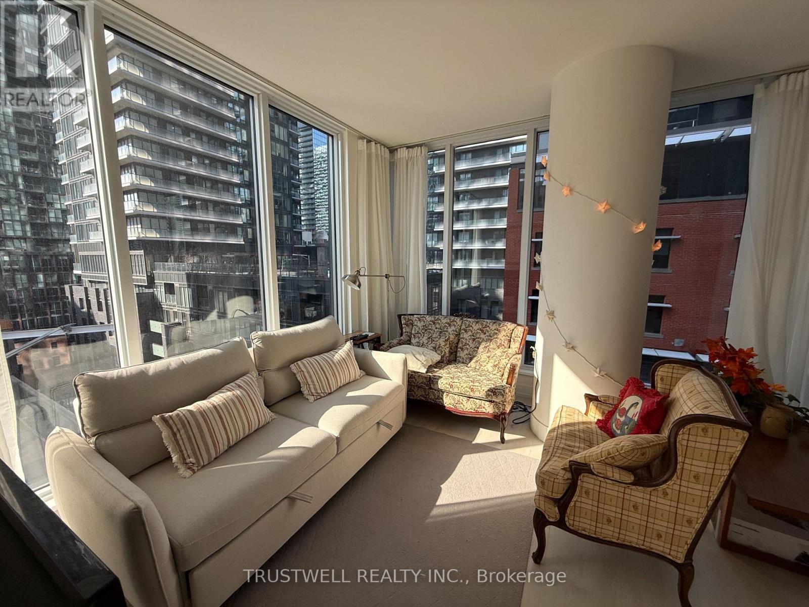 711 (MASTER BEDROOM) - 15 MERCER STREET, Toronto, Ontario