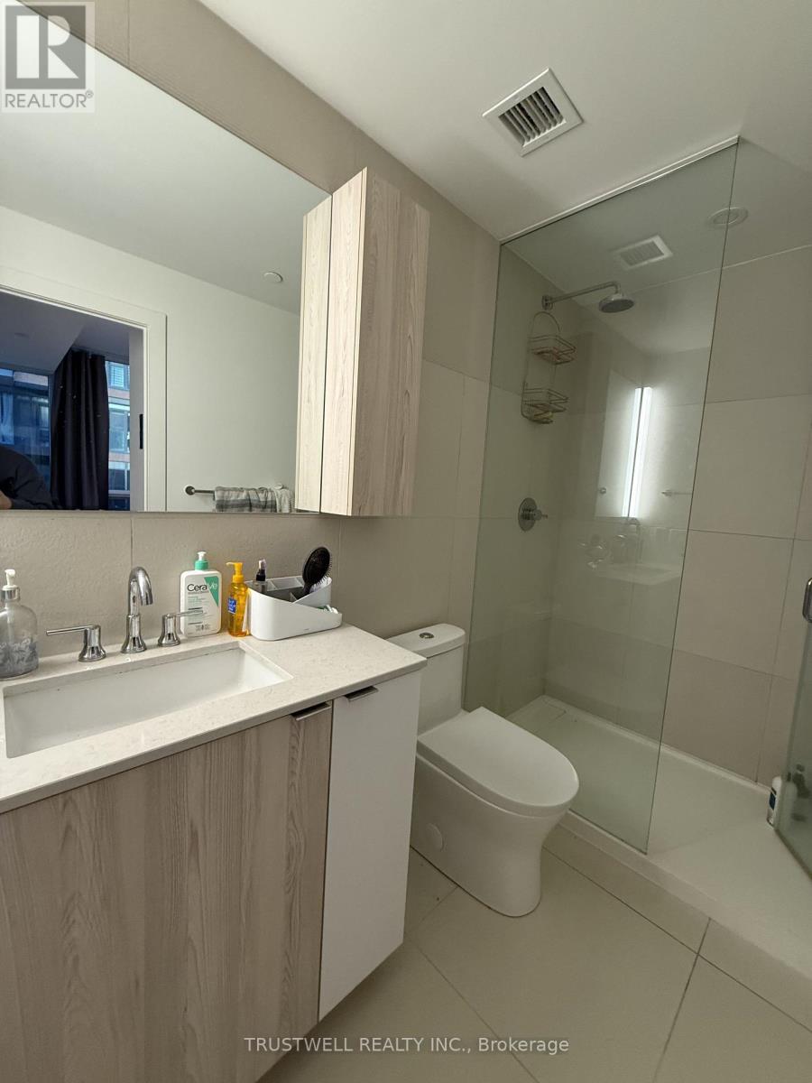 711 (Master Bedroom) - 15 Mercer Street, Toronto, Ontario  M5V 0T8 - Photo 11 - C13521990