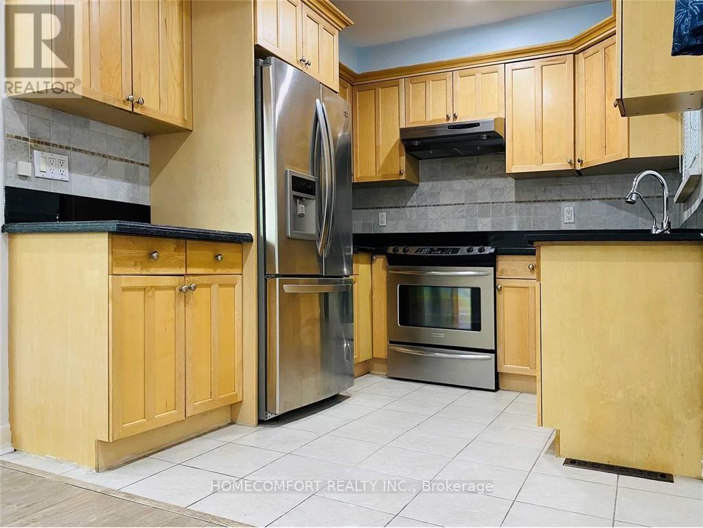 2 Mendip Crescent, Toronto, Ontario  M1P 1Y4 - Photo 4 - E13521992