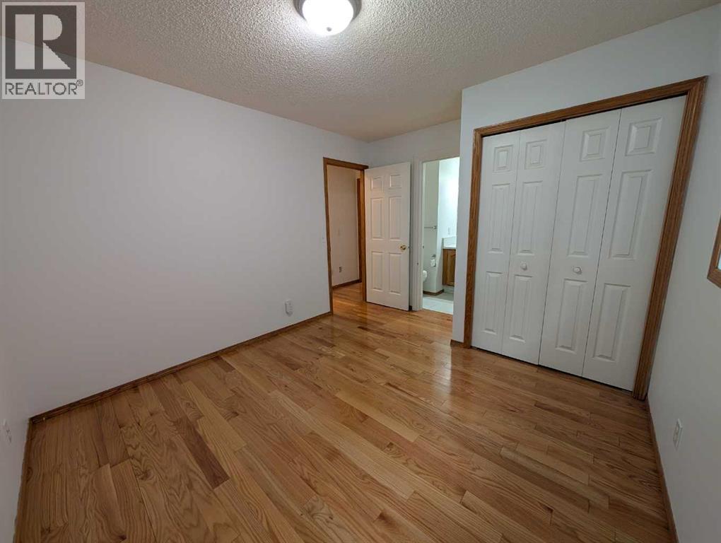 151 Taracove Estate Drive Ne, Calgary, Alberta  T3J 4R1 - Photo 12 - A2325112