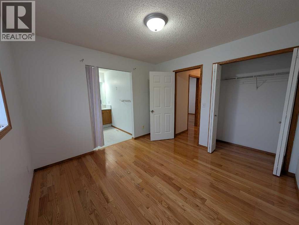 151 Taracove Estate Drive Ne, Calgary, Alberta  T3J 4R1 - Photo 9 - A2325112
