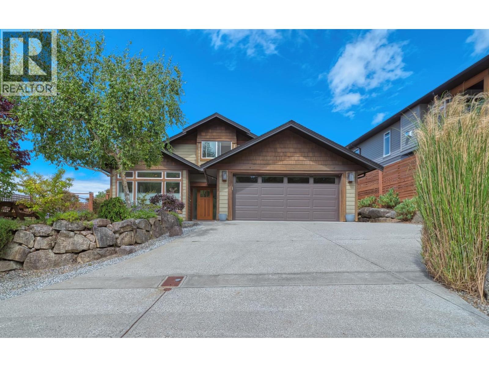 5631 PAGE ROAD, sechelt, British Columbia