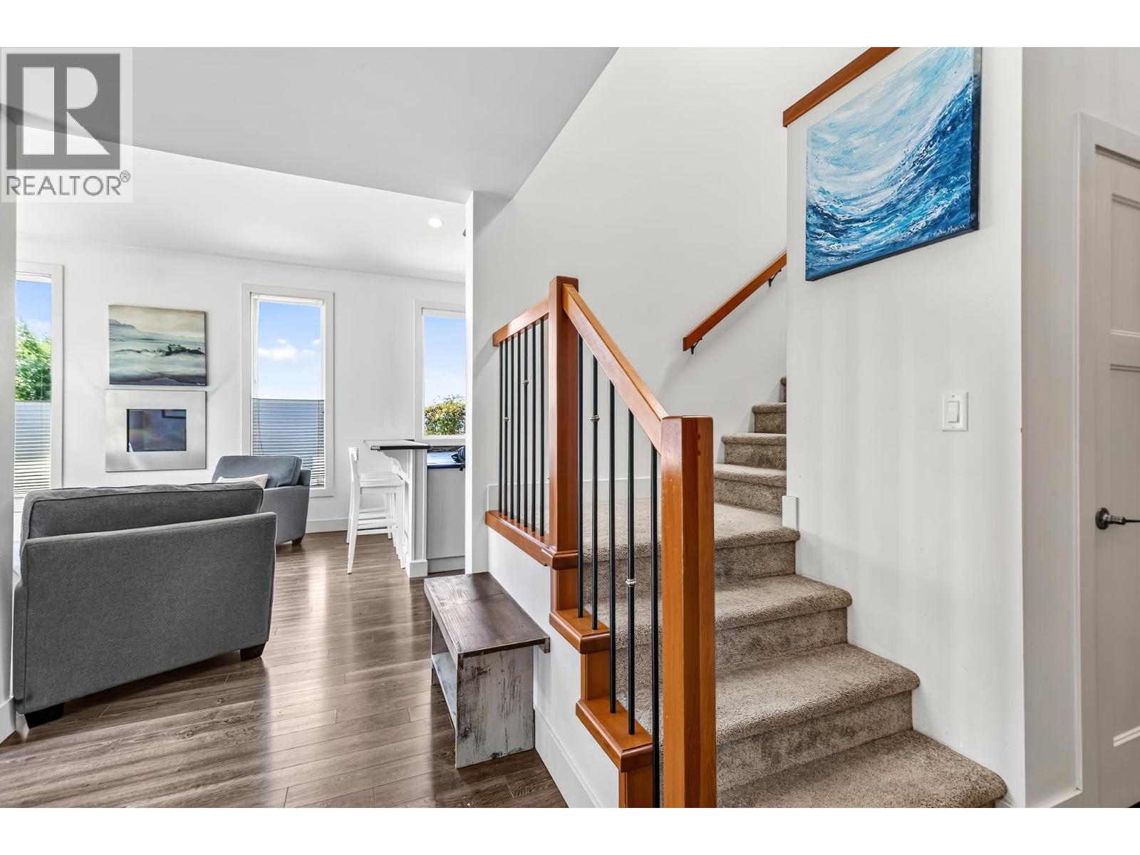 5631 Page Road, Sechelt, British Columbia  V7Z 0N7 - Photo 14 - R3142714