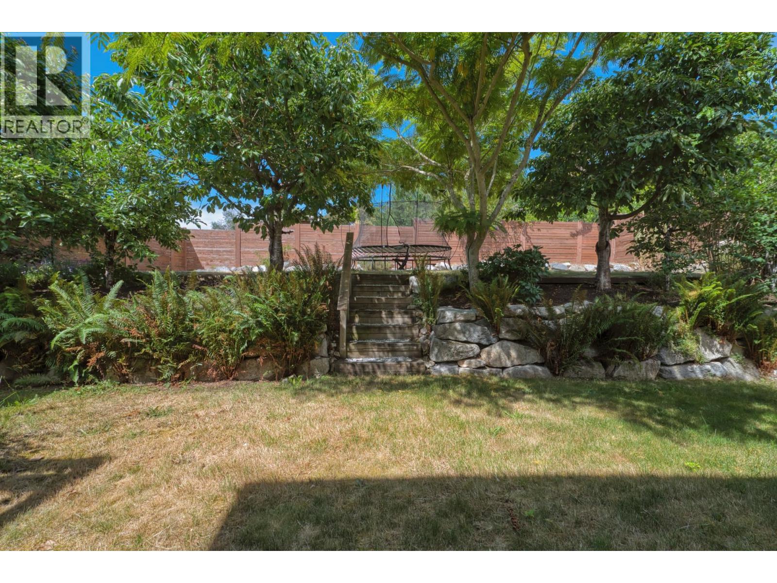 5631 Page Road, Sechelt, British Columbia  V7Z 0N7 - Photo 32 - R3142714