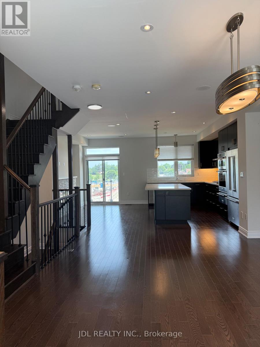 44 Pony Farm Drive, Toronto, Ontario M9R 0B3 - Photo 2 - W13074516