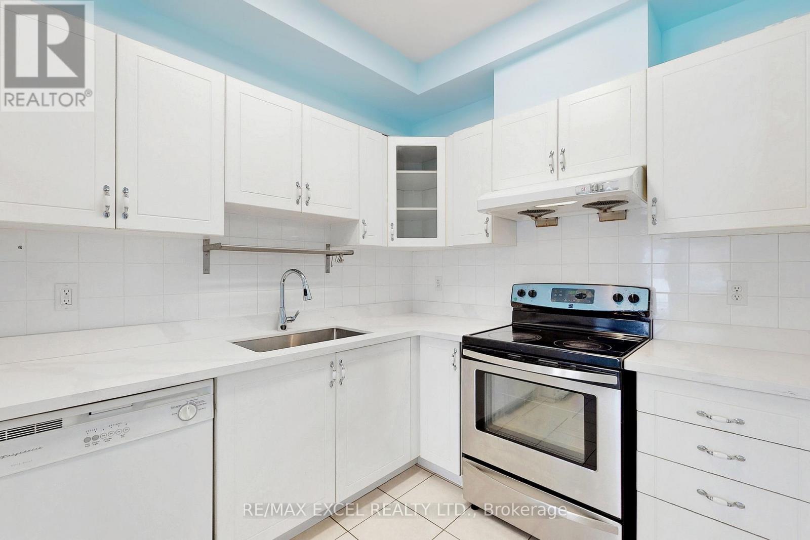 24 John Gary Drive, Markham, Ontario  L3E 5E7 - Photo 13 - N13522046