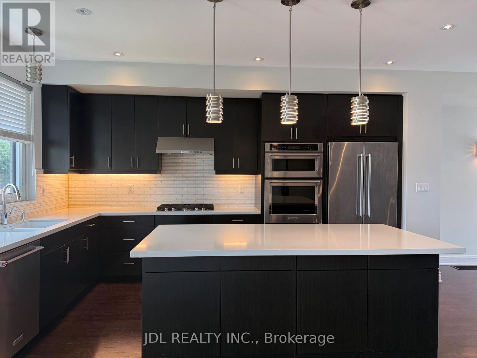 44 Pony Farm Drive, Toronto, Ontario M9R 0B3 - Photo 7 - W13074516