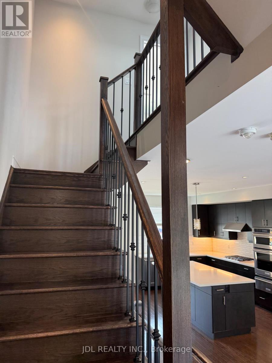 44 Pony Farm Drive, Toronto, Ontario M9R 0B3 - Photo 10 - W13074516