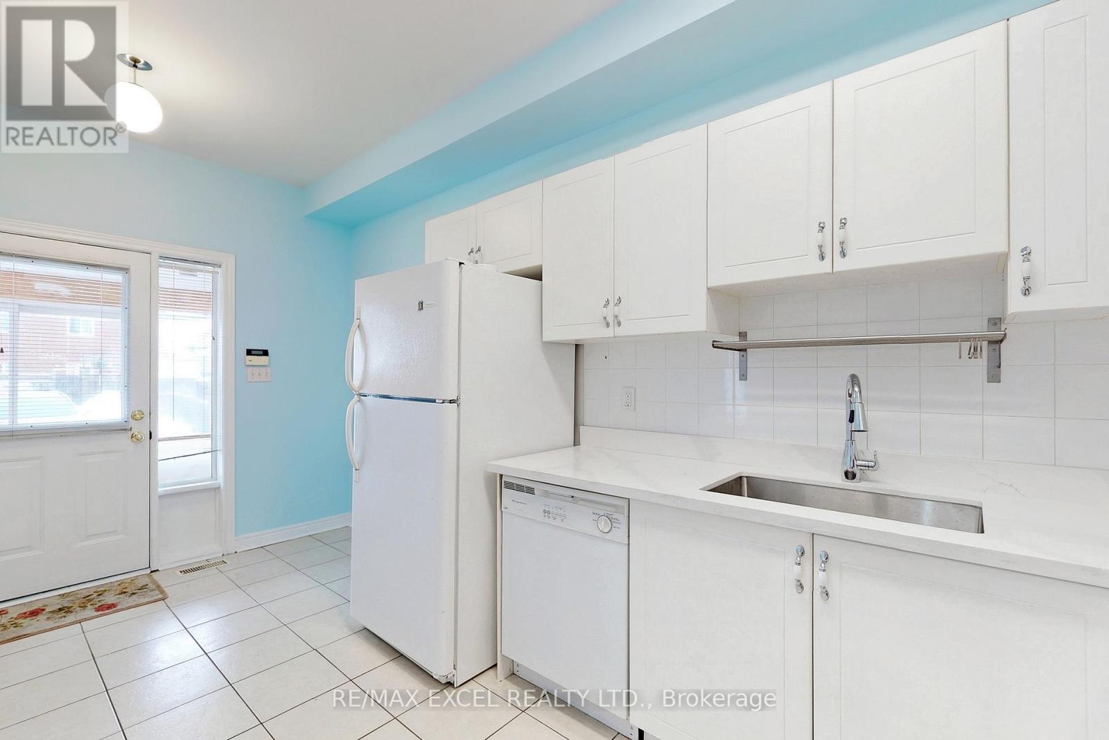 24 John Gary Drive, Markham, Ontario  L3E 5E7 - Photo 15 - N13522046
