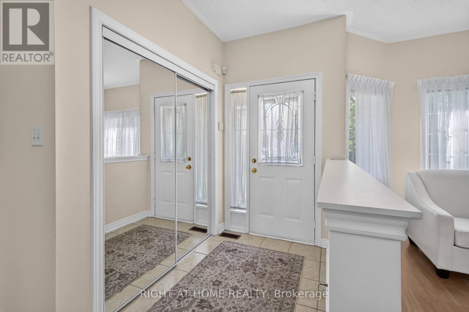 5 Orchard Park Gate, Brampton, Ontario  L6R 1W5 - Photo 4 - W13522004