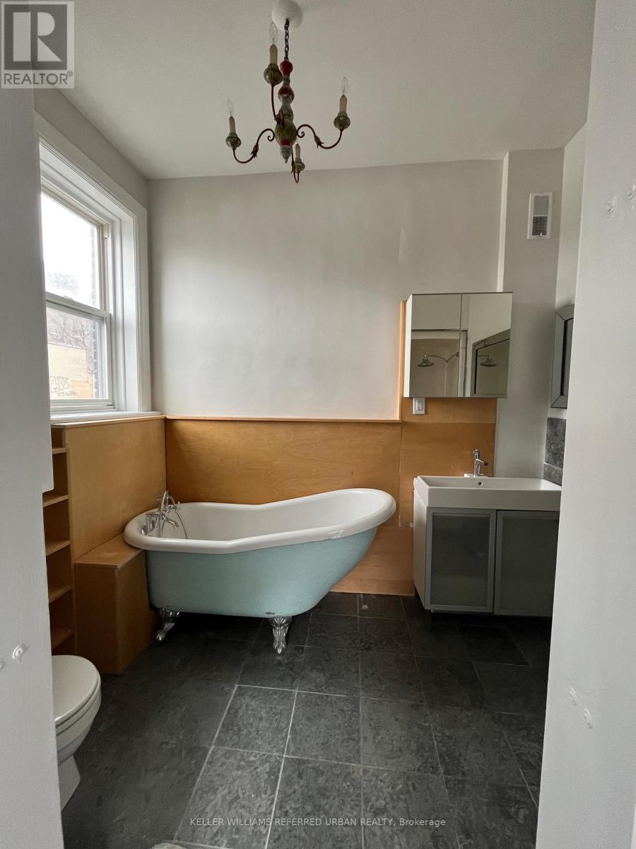 2854 Dundas Street W, Toronto, Ontario  M6P 1Y7 - Photo 2 - W13522036