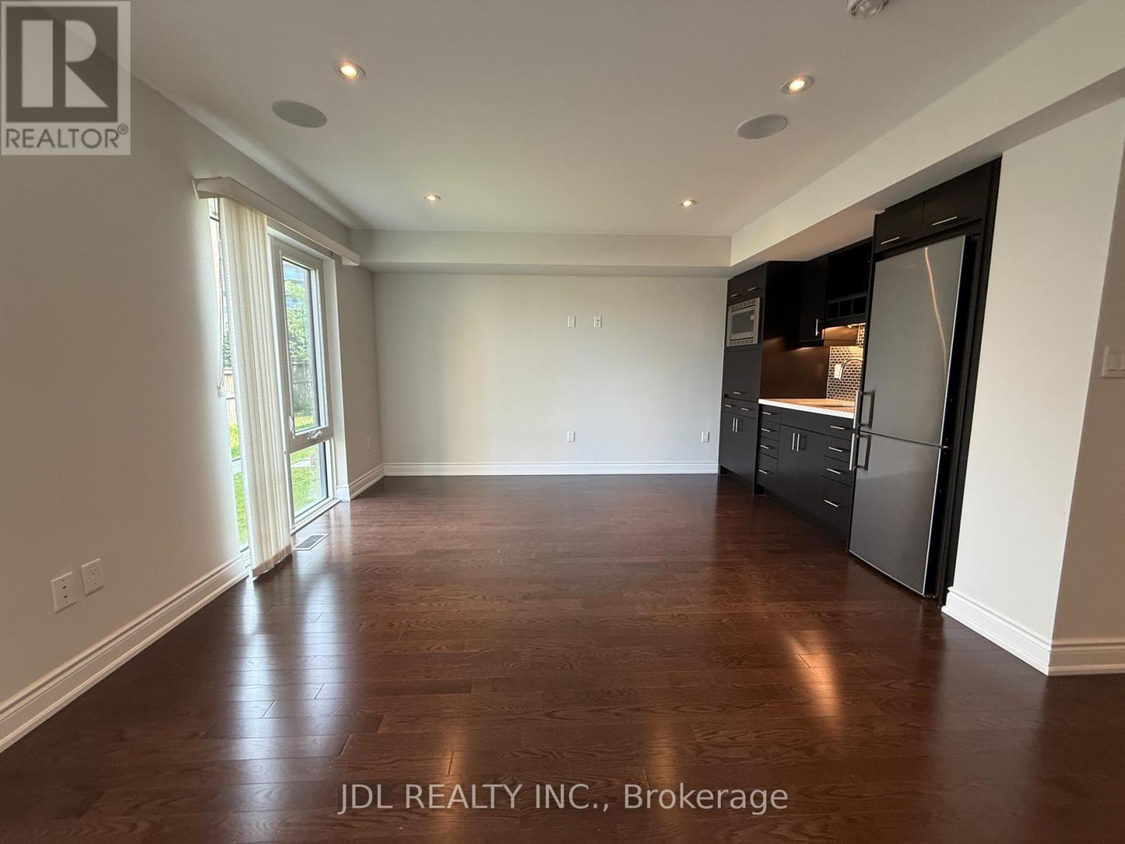 44 Pony Farm Drive, Toronto, Ontario M9R 0B3 - Photo 25 - W13074516