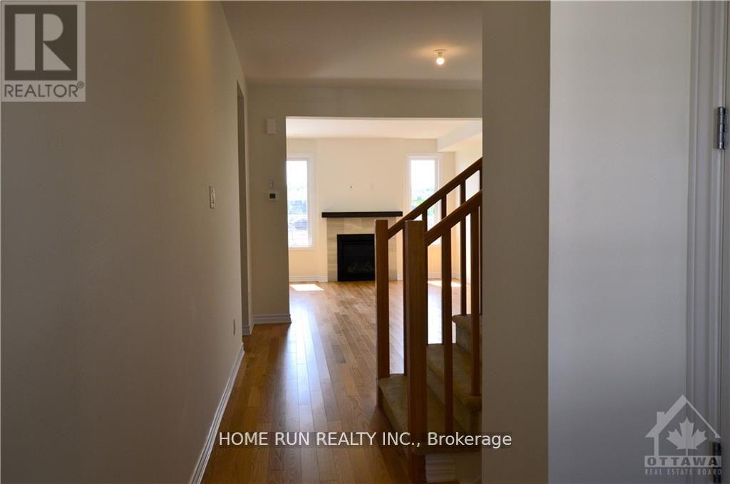286 Turnbuckle Crescent, Ottawa, Ontario  K2J 7B7 - Photo 3 - X13522052