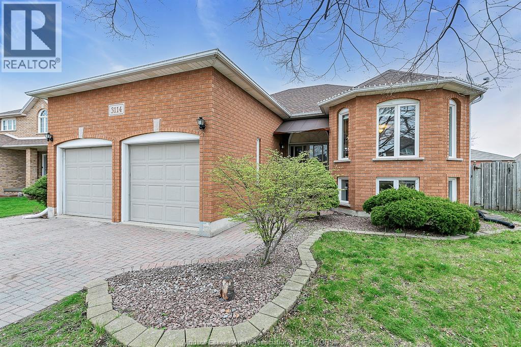 3114 Fletcher, Windsor, Ontario  N9E 4M7 - Photo 3 - 26011600