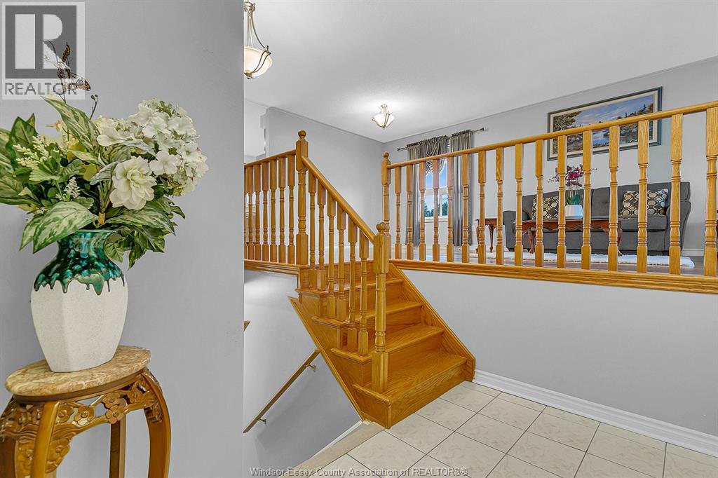 3114 Fletcher, Windsor, Ontario  N9E 4M7 - Photo 6 - 26011600