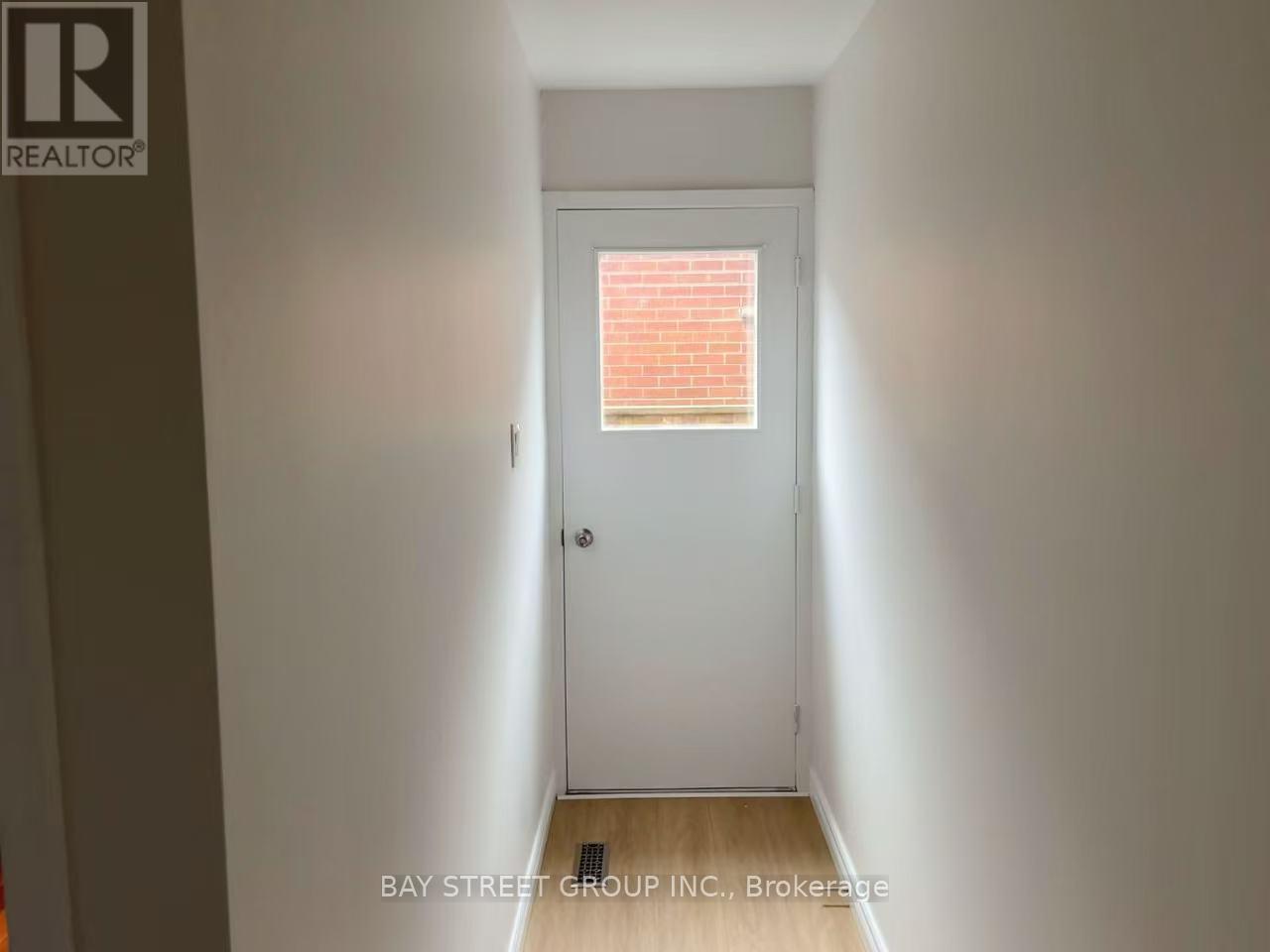 119 Shawnee Circle, Toronto, Ontario  M2H 2X9 - Photo 7 - C13522092