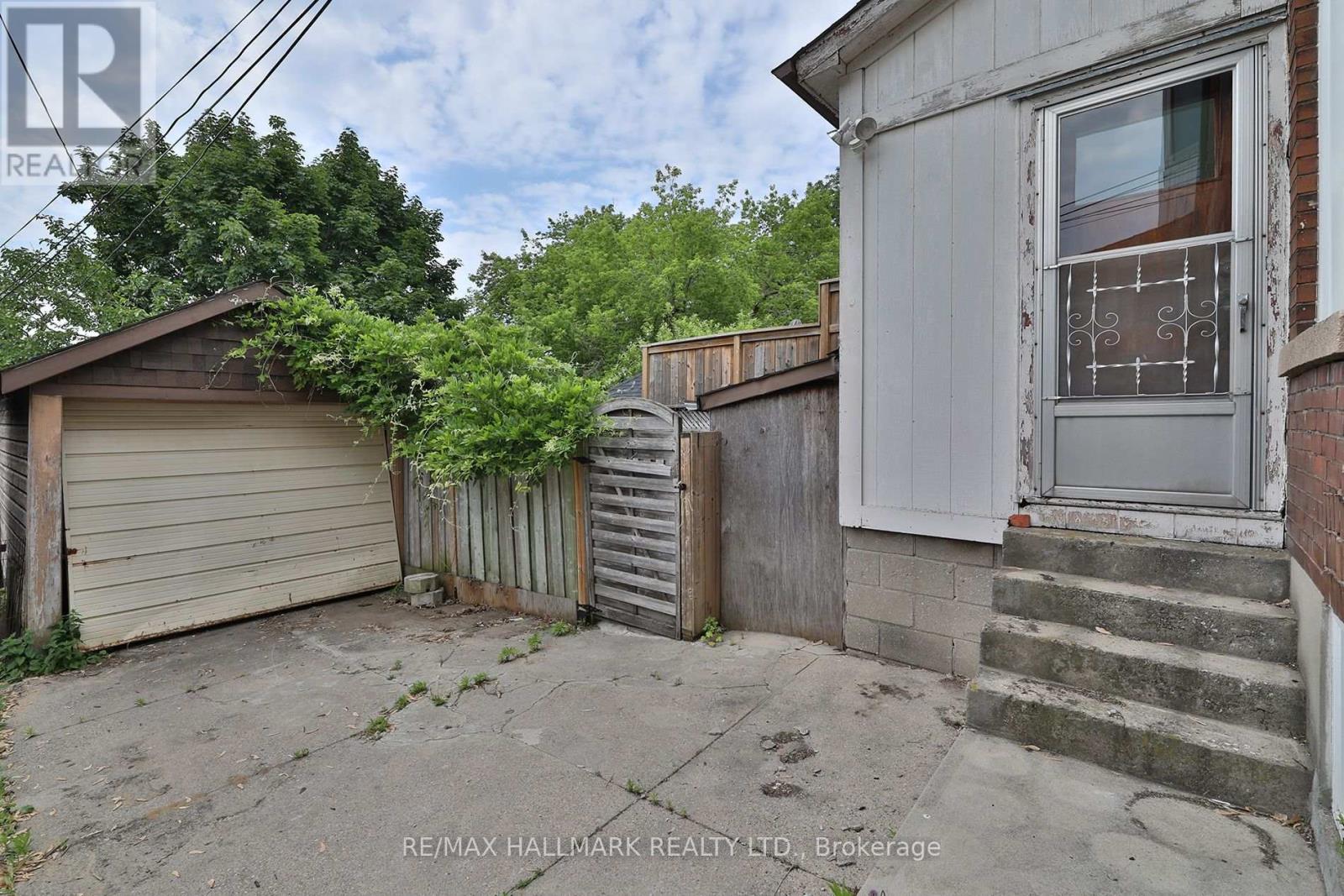 259 Wolverleigh Boulevard, Toronto, Ontario  M4C 1S3 - Photo 29 - E13522074