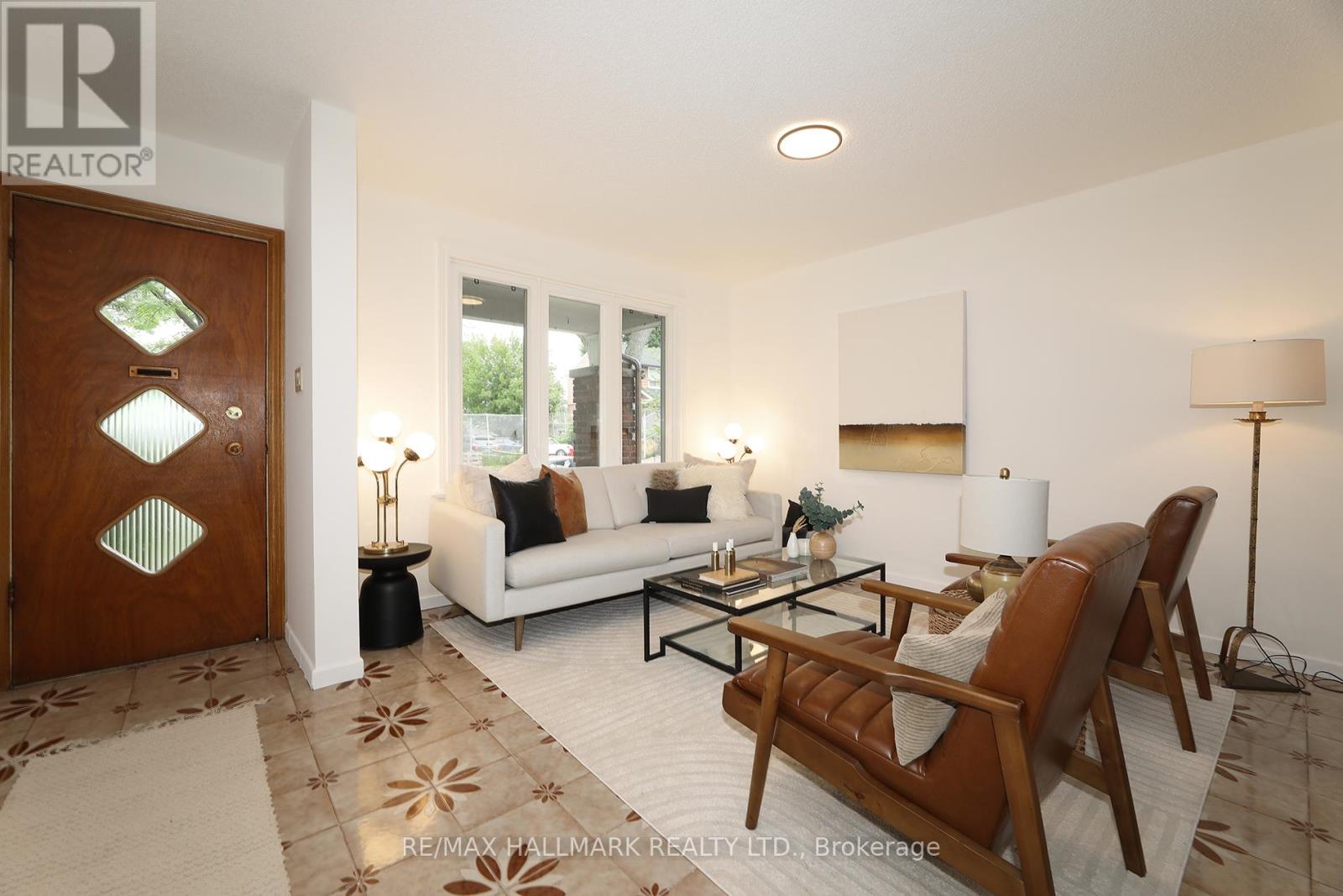 259 Wolverleigh Boulevard, Toronto, Ontario  M4C 1S3 - Photo 4 - E13522074
