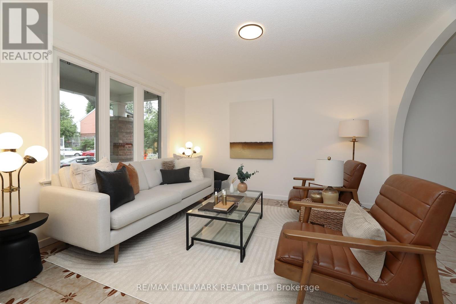 259 Wolverleigh Boulevard, Toronto, Ontario  M4C 1S3 - Photo 5 - E13522074