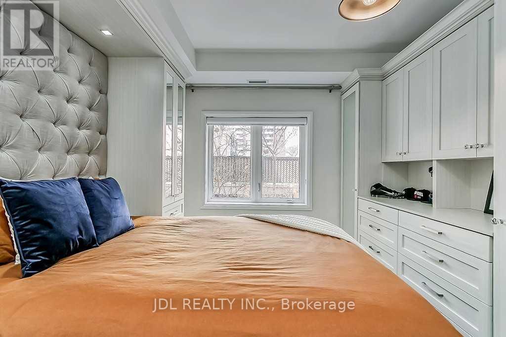 104 - 73 Washington Avenue, Oakville (Co Central), Ontario  L6K 1W5 - Photo 11 - W13522102
