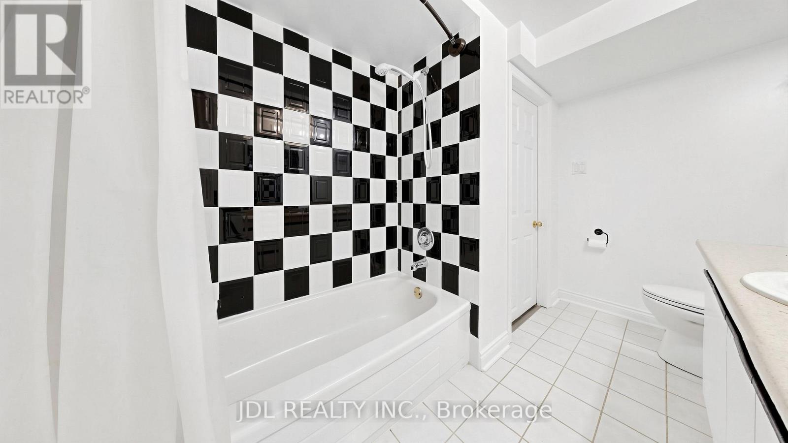 36 Chartwell Crescent, Georgina, Ontario  L4P 3N8 - Photo 29 - N13497496