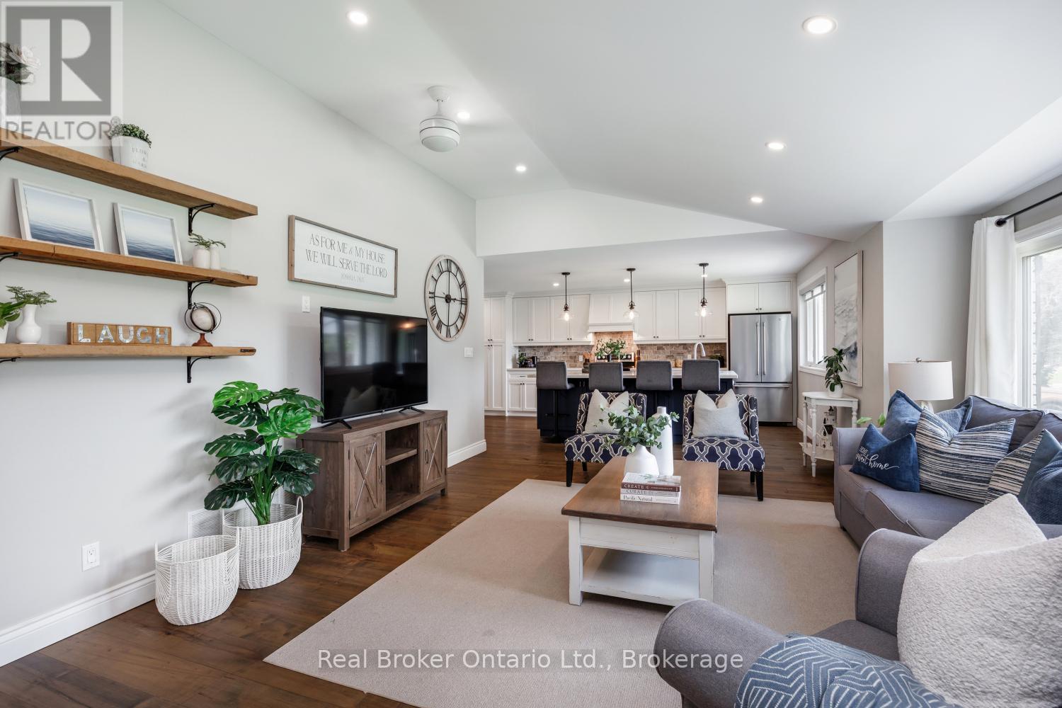 2532 Holt Road, Clarington, Ontario  L1C 6G6 - Photo 9 - E13490512