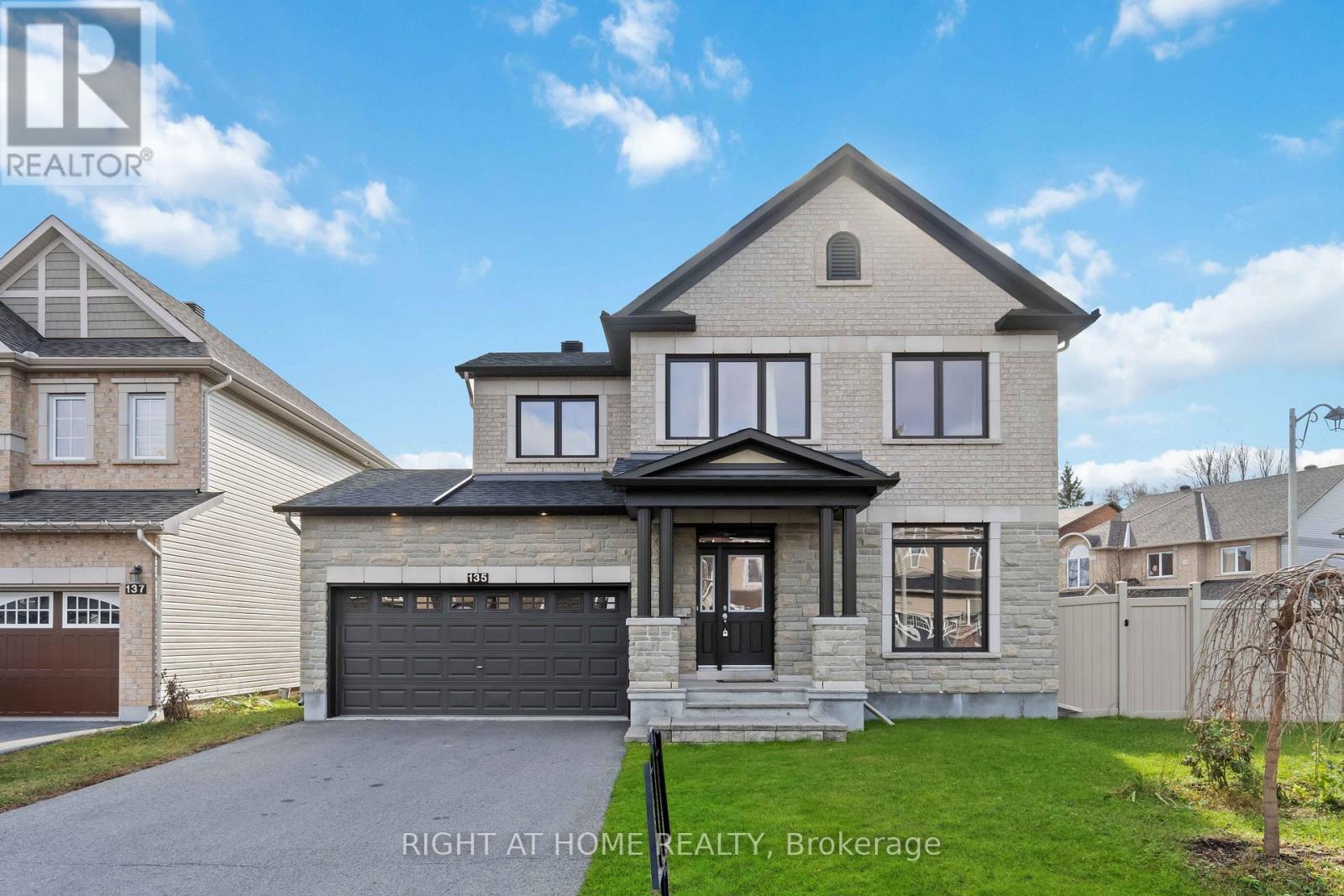 135 PIAZZA CIRCLE, Ottawa, Ontario