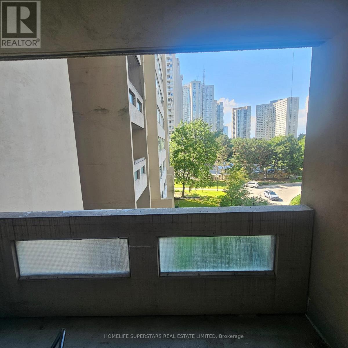506 - 3590 Kaneff Crescent, Mississauga, Ontario  L5A 3X3 - Photo 3 - W13522122