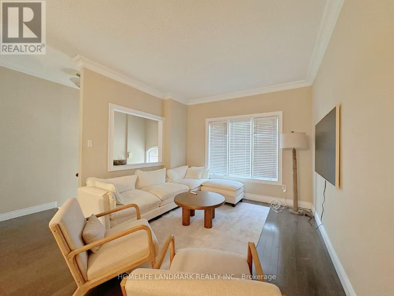 54 Bluewater Court, Toronto, Ontario  M8V 4A9 - Photo 4 - W13522148