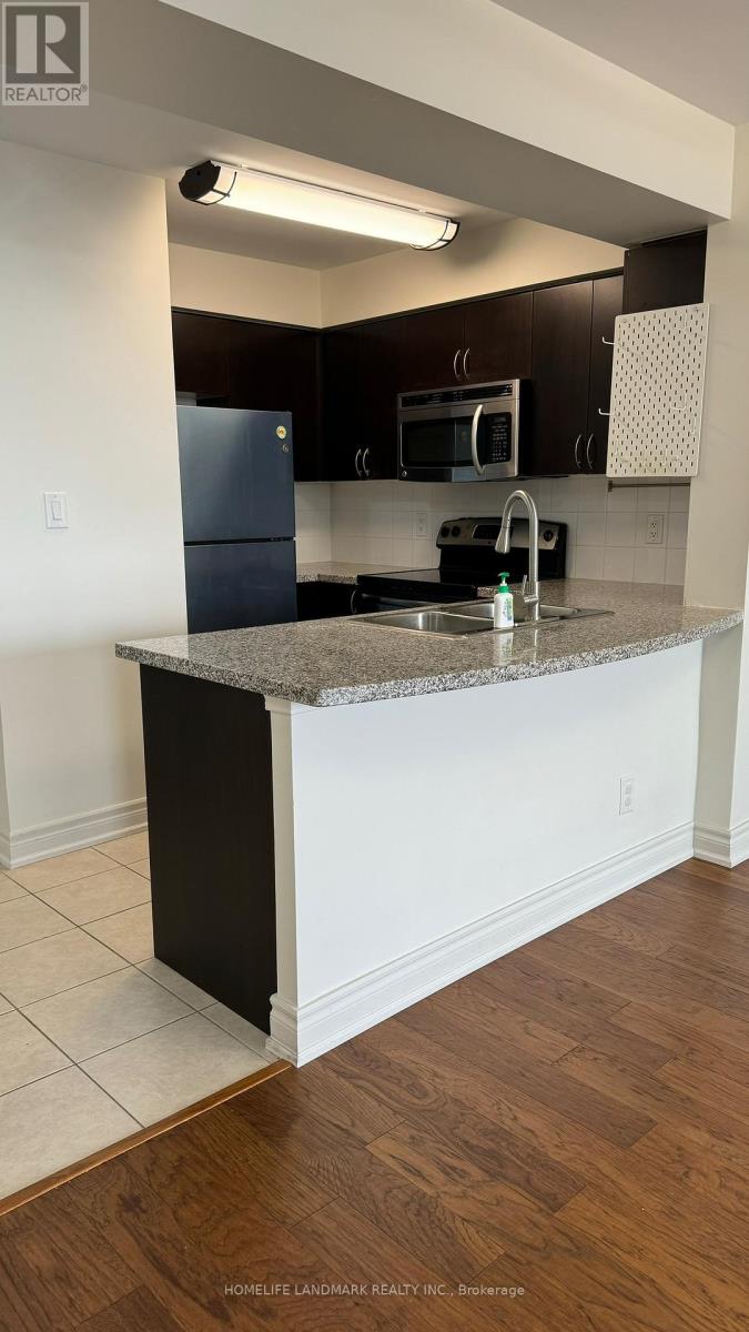 1002 - 4850 Glen Erin Drive, Mississauga, Ontario  L5M 7S1 - Photo 3 - W13522174