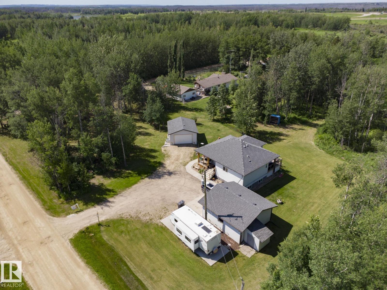8 Main St, Entwistle, Alberta  T0E 0S0 - Photo 2 - E4497088