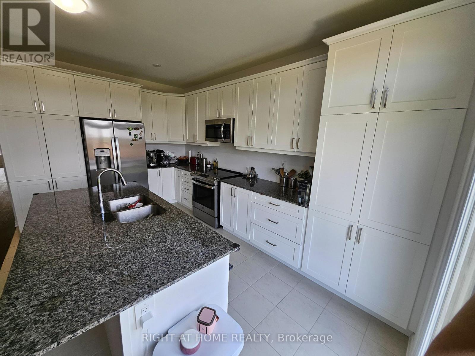 Upper - 1615 Severn Drive, Milton, Ontario  L9E 1X8 - Photo 10 - W13522222