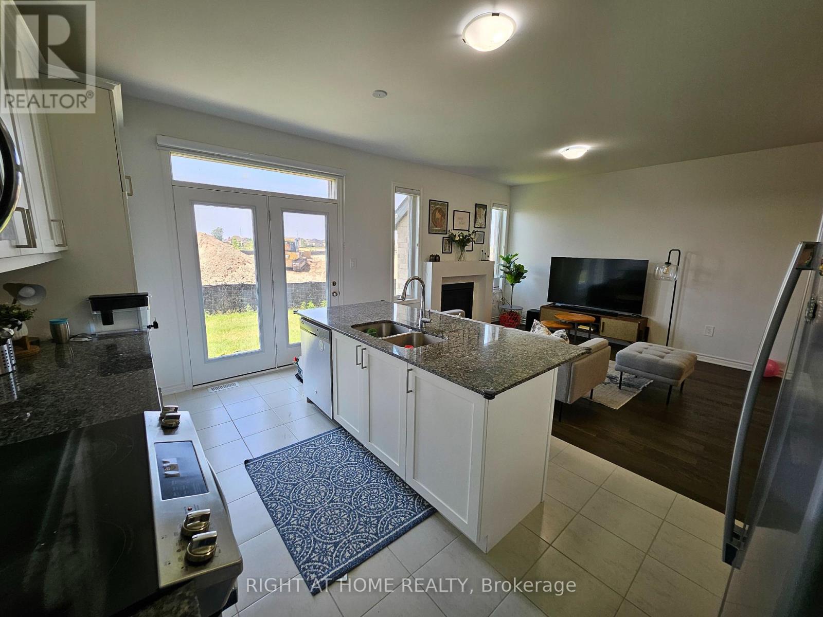 Upper - 1615 Severn Drive, Milton, Ontario  L9E 1X8 - Photo 11 - W13522222