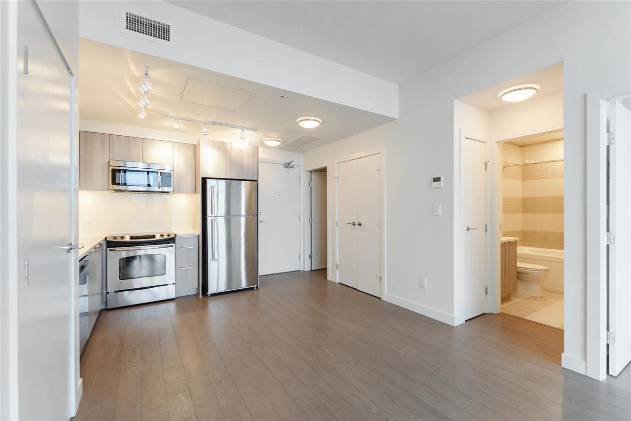 3303 13308 Central Avenue, Surrey, British Columbia  V3T 0M4 - Photo 4 - R3142359