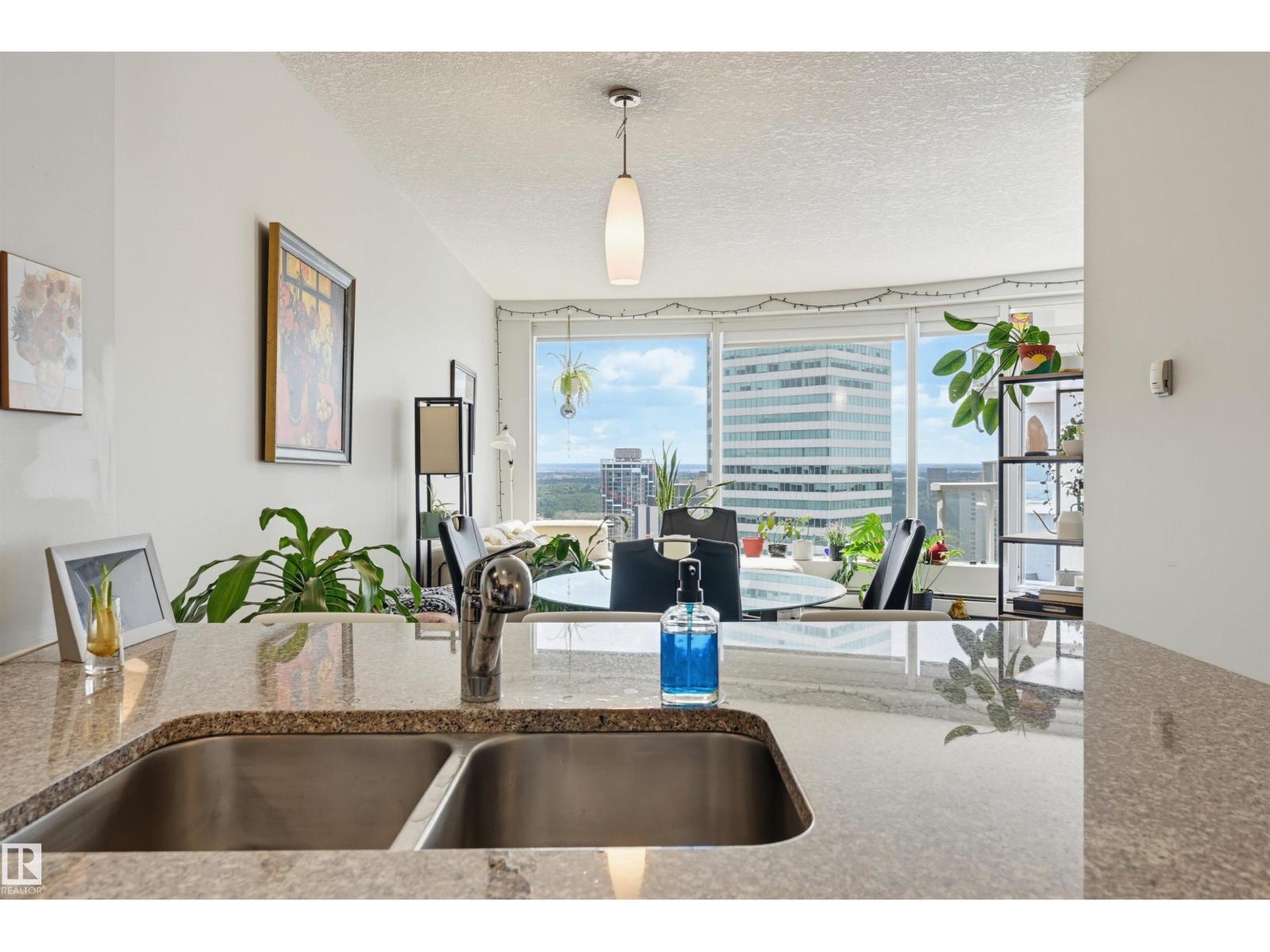 #2204 10152 104 St NW, Edmonton, Alberta  T5J 0B6 - Photo 11 - E4497093