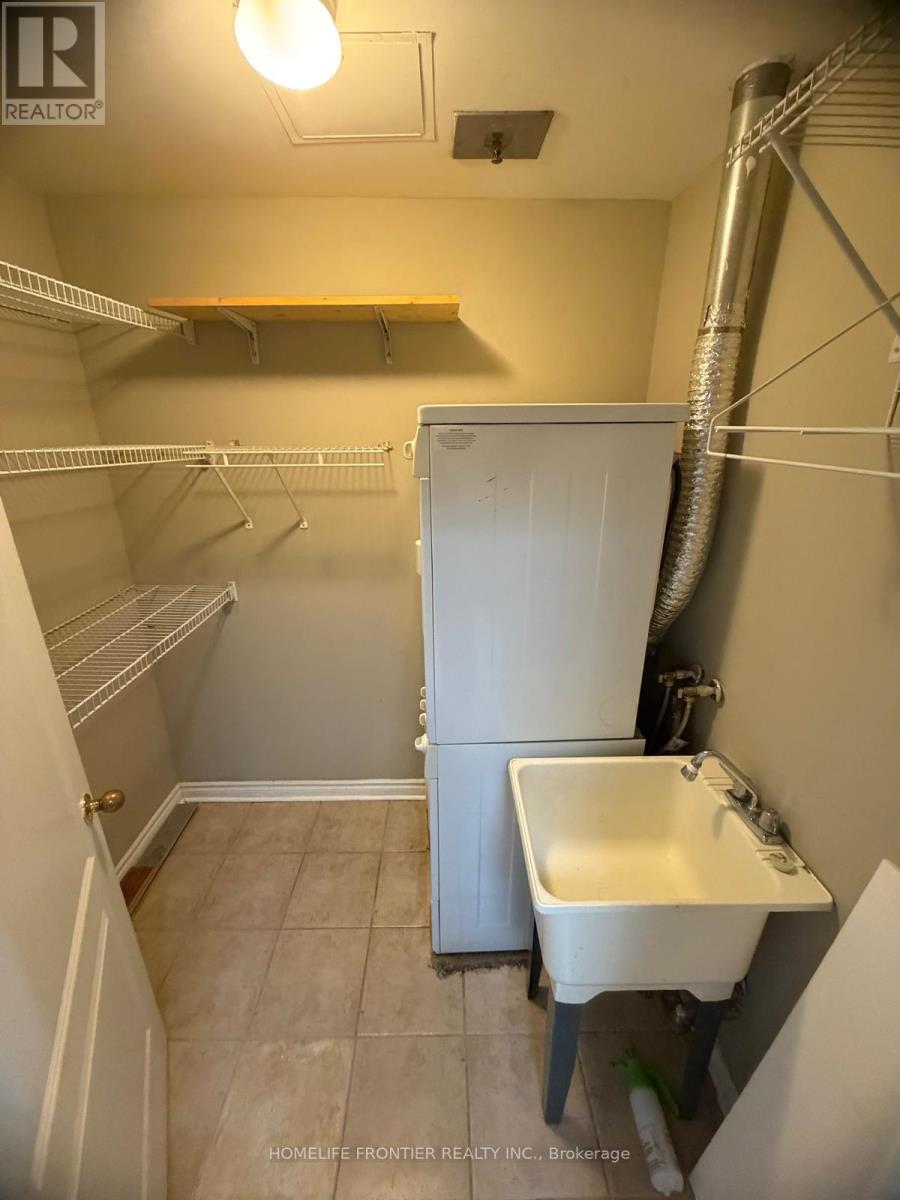 402 - 3351 Cawthra Road, Mississauga, Ontario  L5A 4N5 - Photo 10 - W13223410