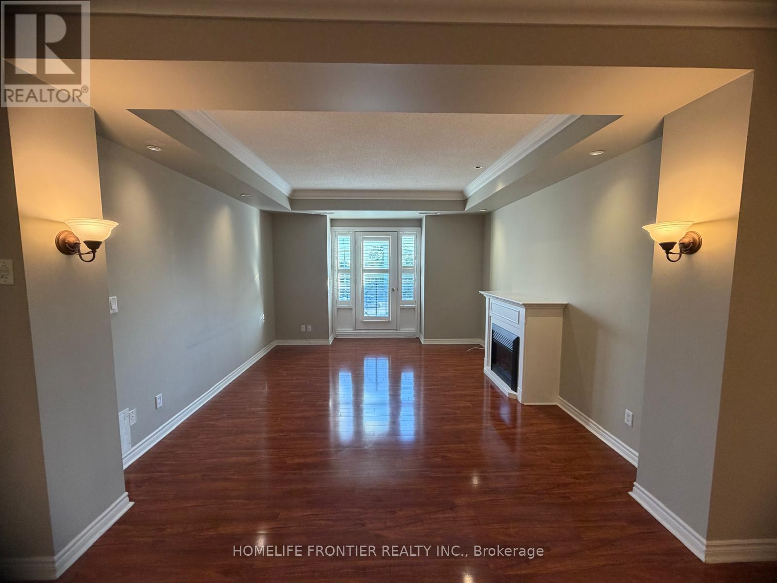 402 - 3351 Cawthra Road, Mississauga, Ontario  L5A 4N5 - Photo 2 - W13223410