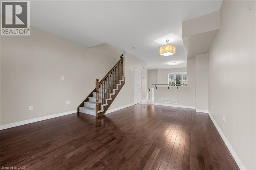 8 Hemlock Way Unit# 22, Grimsby, Ontario  L3M 0B5 - Photo 4 - 40843616