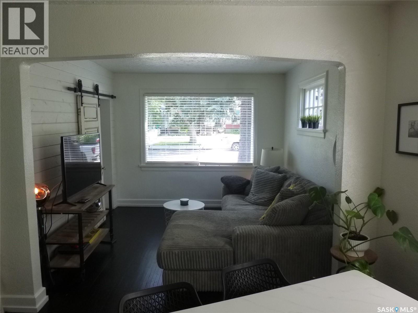 2458 Broder Street, Regina, Saskatchewan  S4N 3T2 - Photo 3 - SK041454